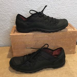 Timberland leather and canvas sneakers